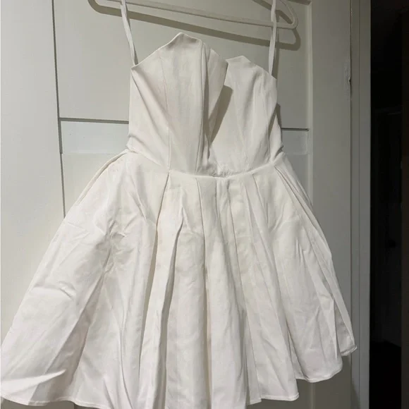 House of CB White Strapless Sweetheart Mini Dress - Picture 2 of 10